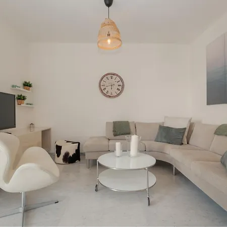 Apartamento In First Line Complex In Urbanization Pueblo Mediterraneo,